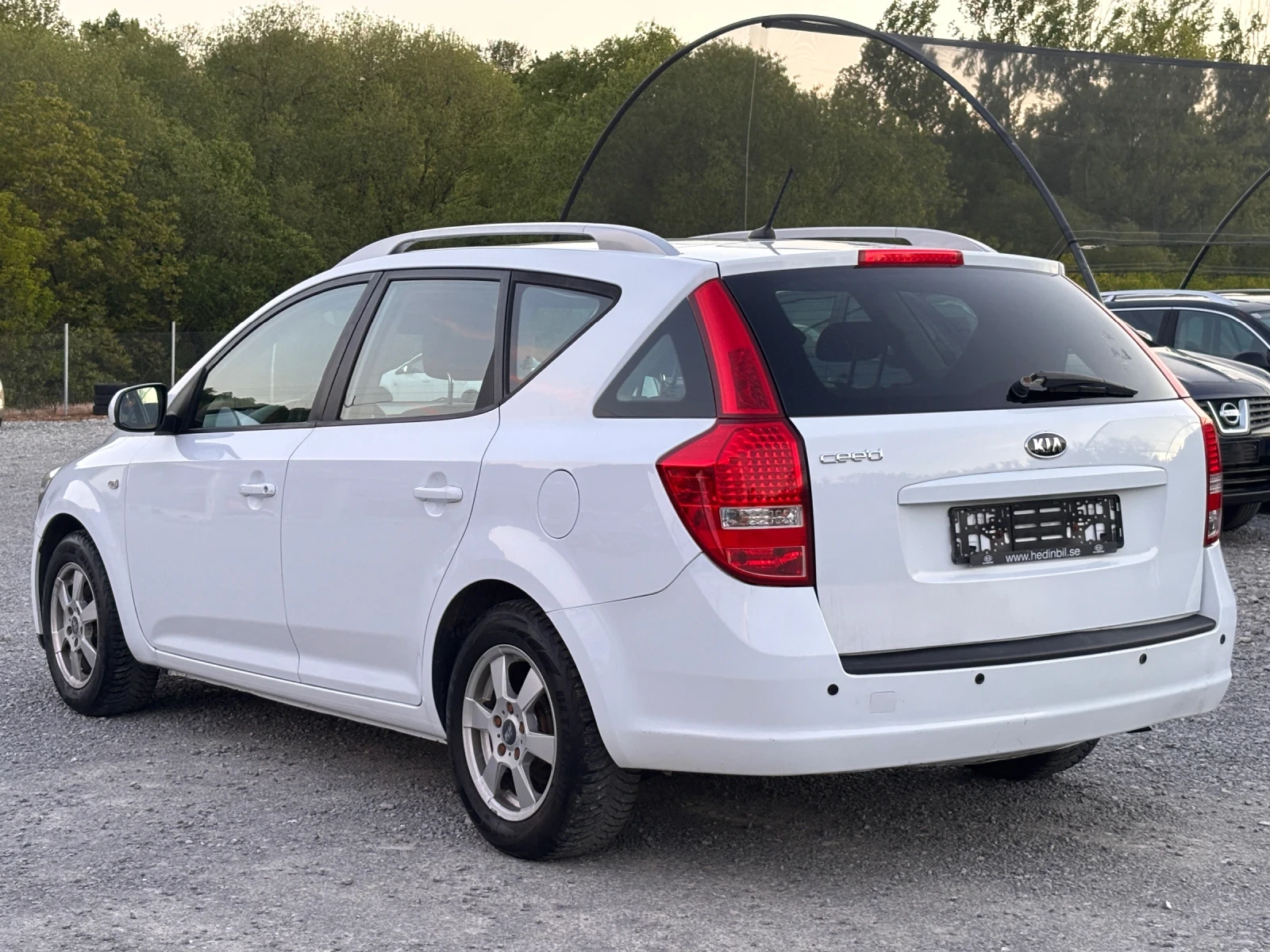 Kia Ceed 1.4 CRDI, снимка 4 - Автомобили и джипове - 54417726