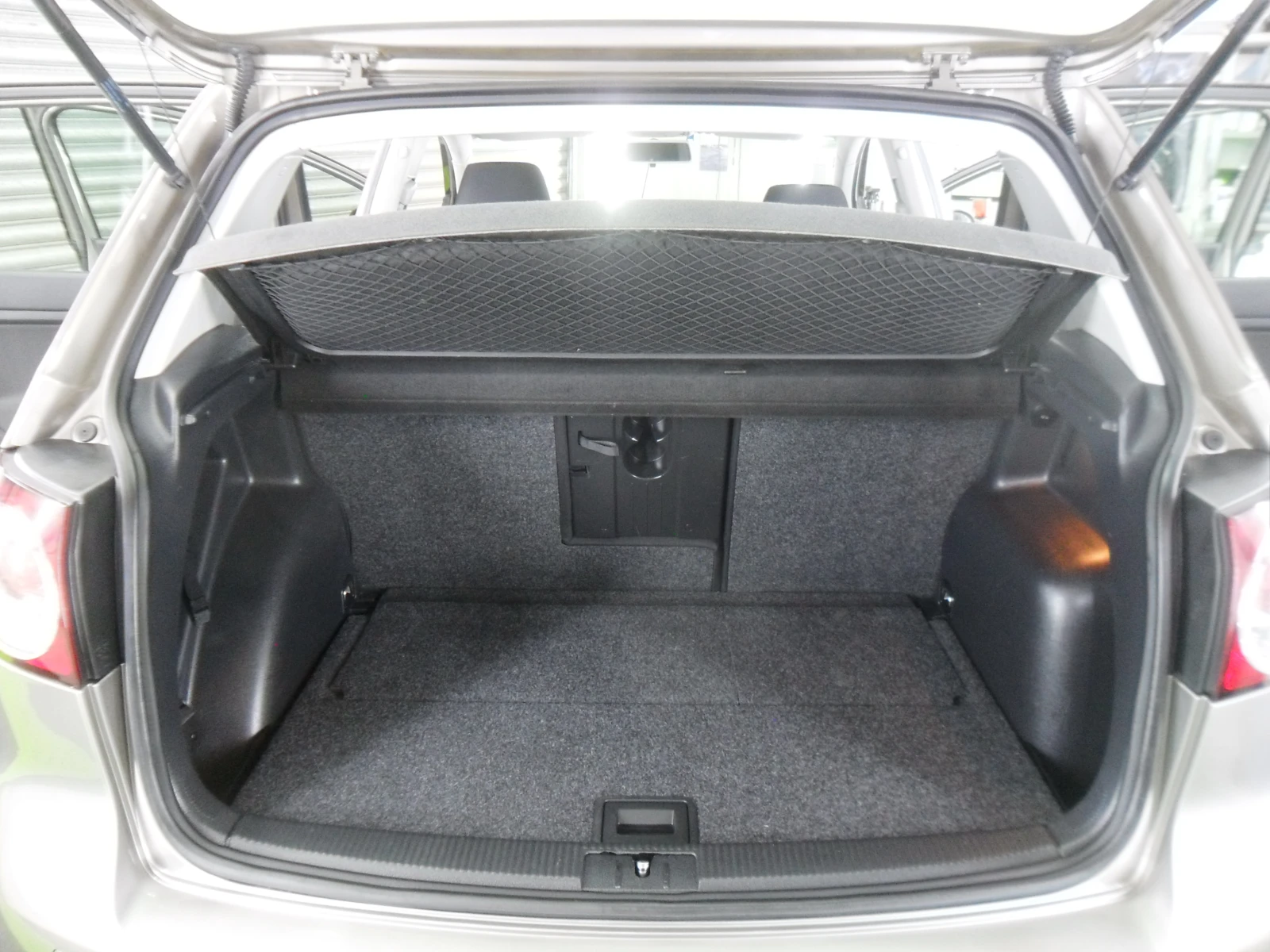VW Golf Plus 1, 6-TDI-NAVI-KLIMA -ITALY-HILINE-, снимка 11 - Автомобили и джипове - 54608877