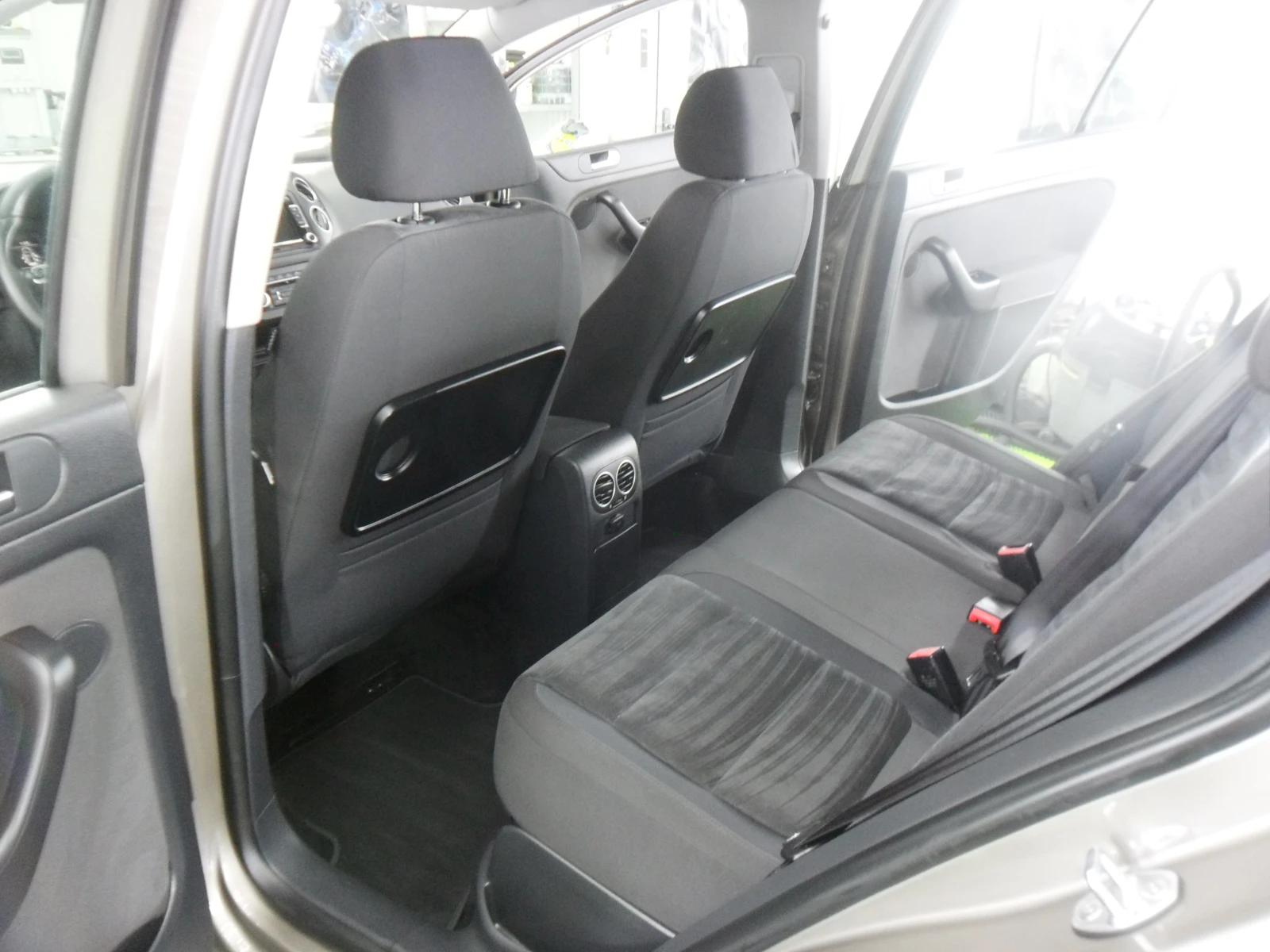 VW Golf Plus 1, 6-TDI-NAVI-KLIMA -ITALY-HILINE-, снимка 10 - Автомобили и джипове - 54608877