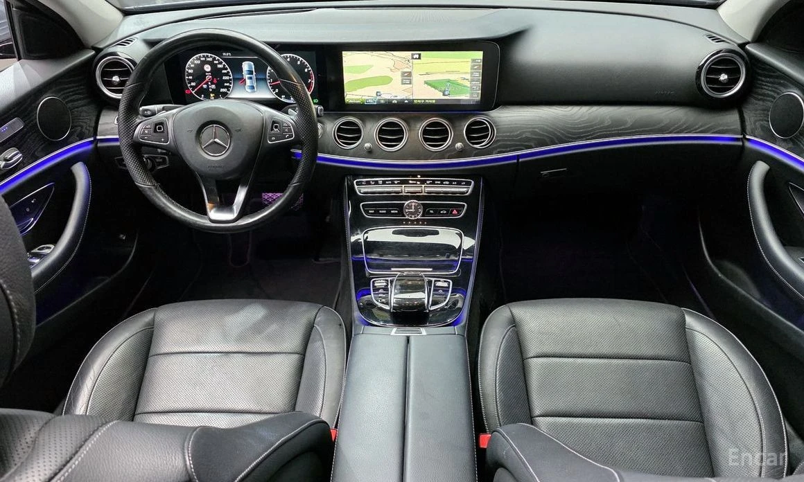 Mercedes-Benz E 300, снимка 7 - Автомобили и джипове - 54744558