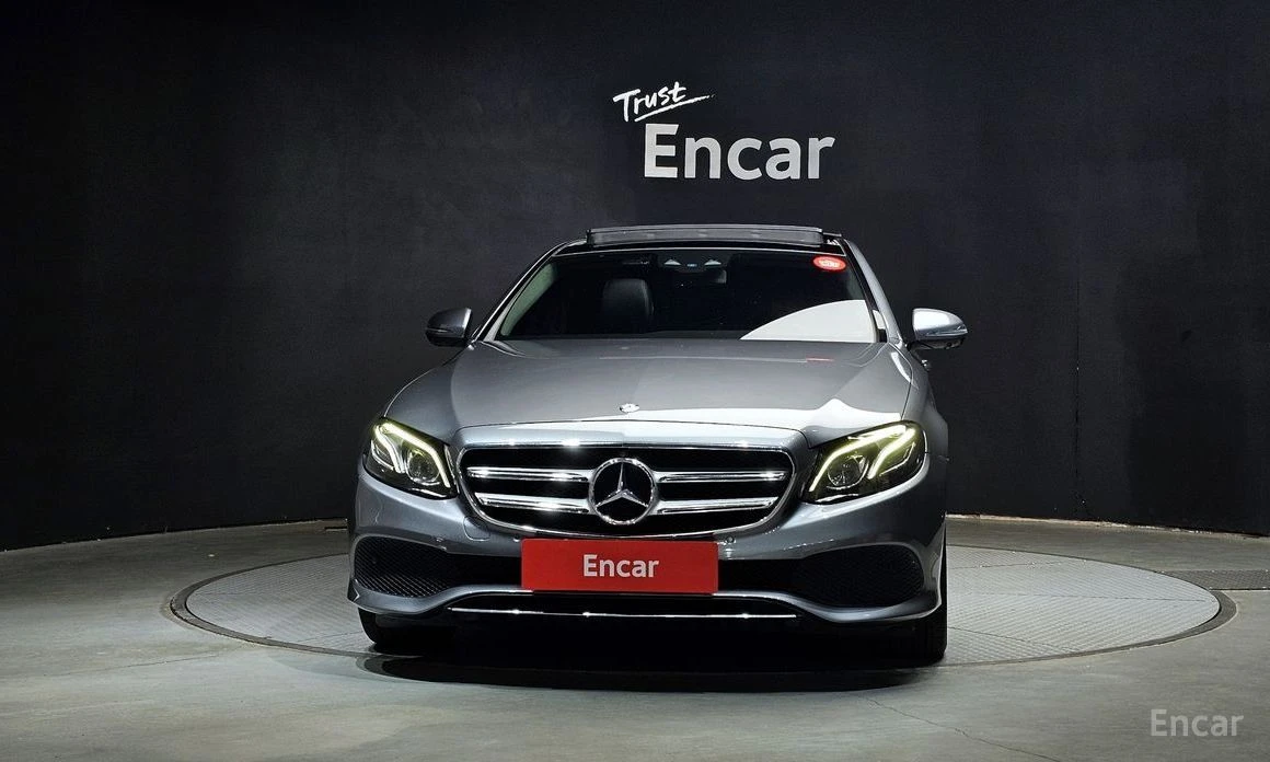 Mercedes-Benz E 300, снимка 3 - Автомобили и джипове - 54744558