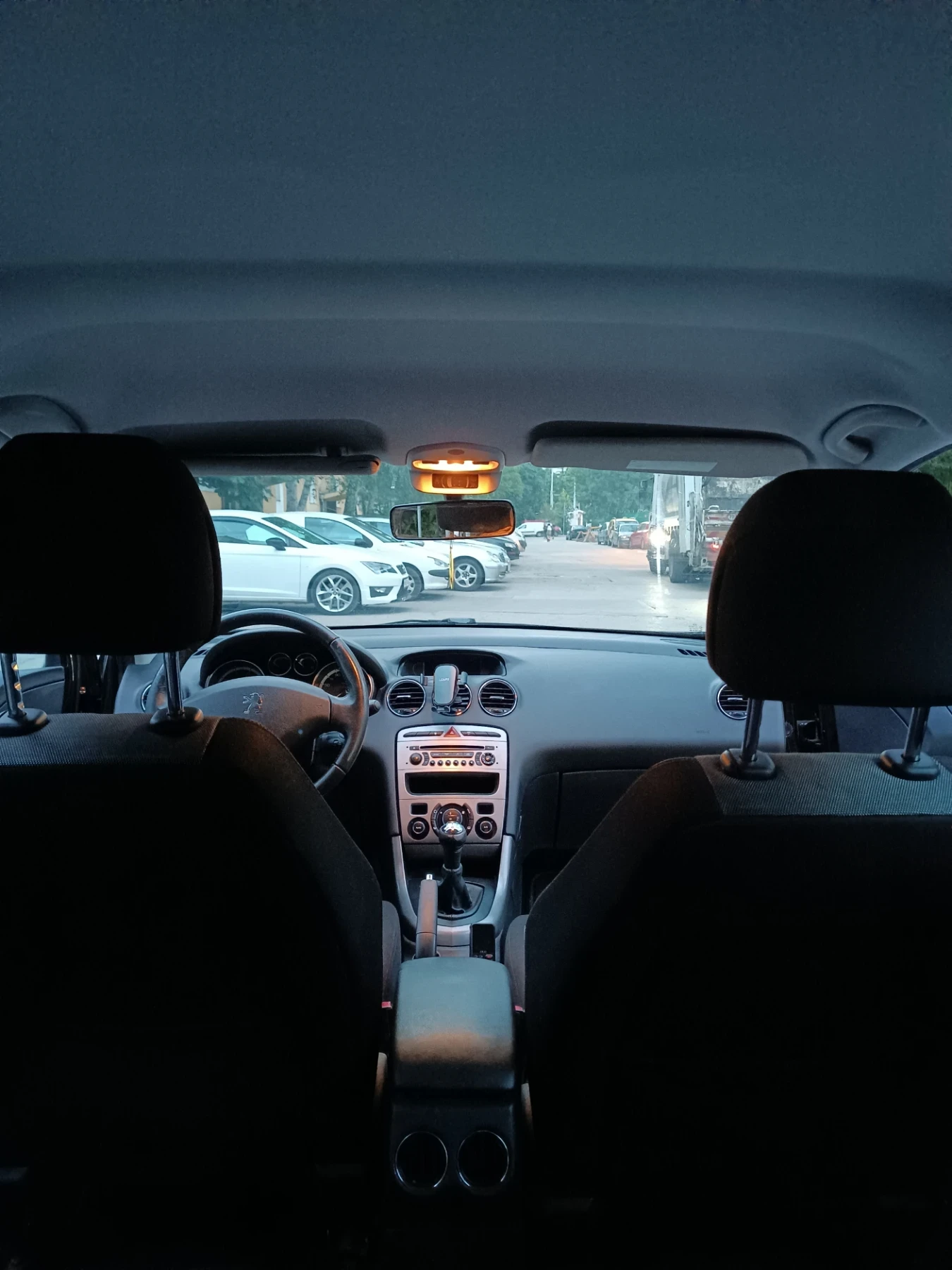 Peugeot 308 Бензин-Газ, снимка 11 - Автомобили и джипове - 54783979