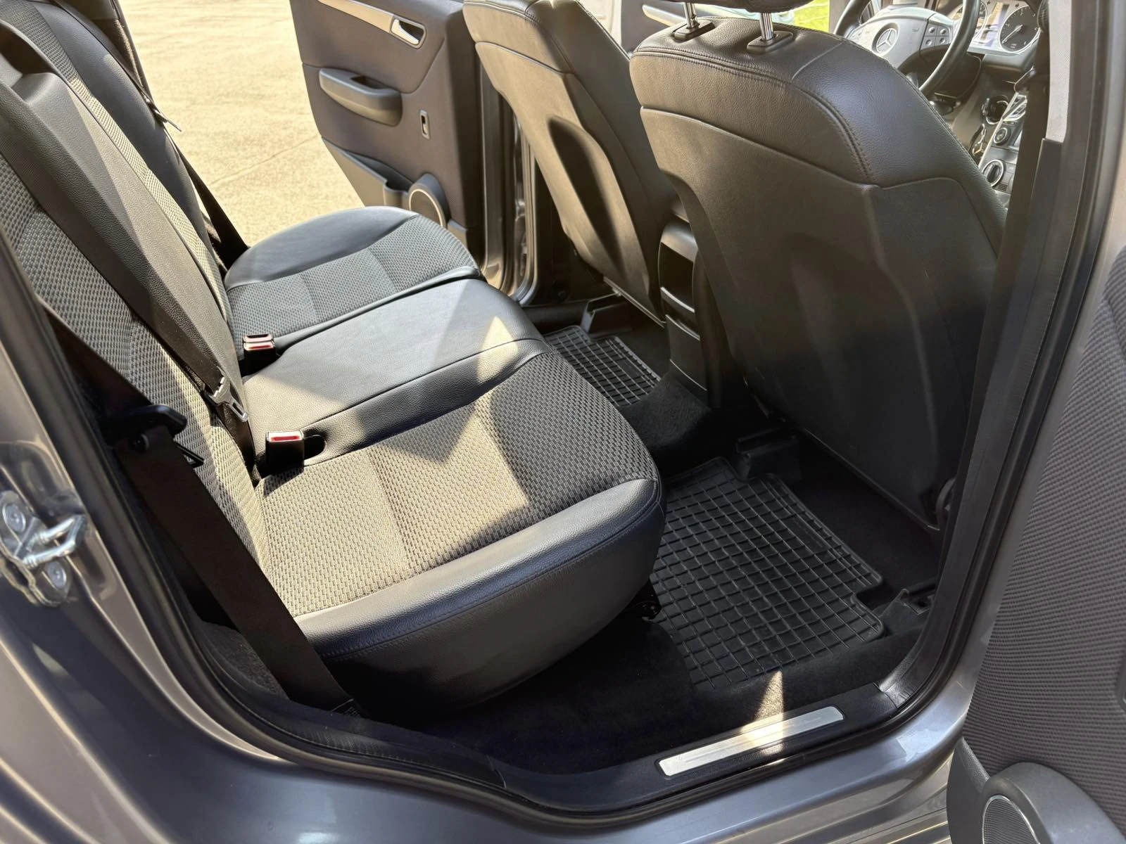 Mercedes-Benz B 200, снимка 13 - Автомобили и джипове - 54984563