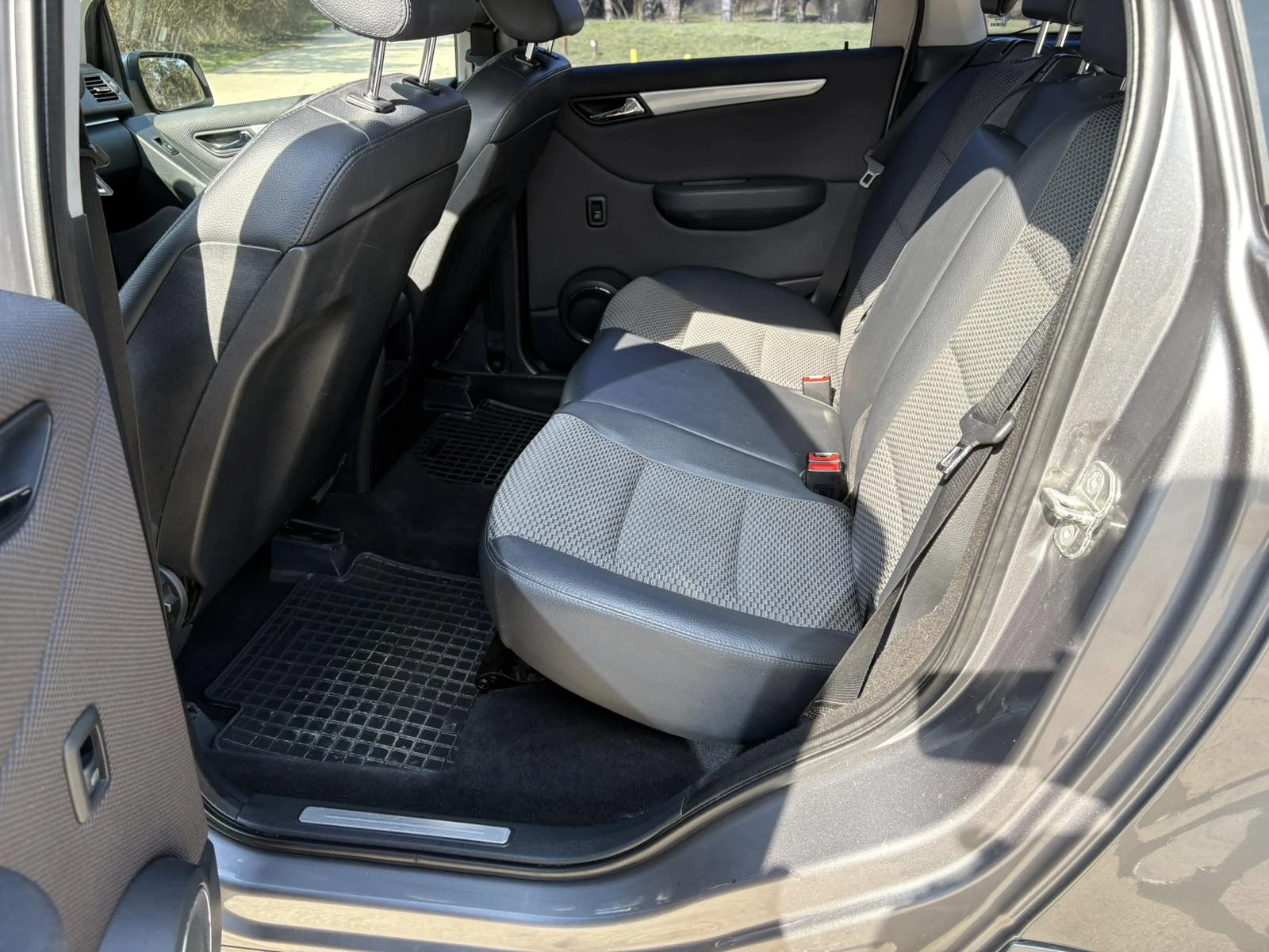 Mercedes-Benz B 200, снимка 15 - Автомобили и джипове - 54984563