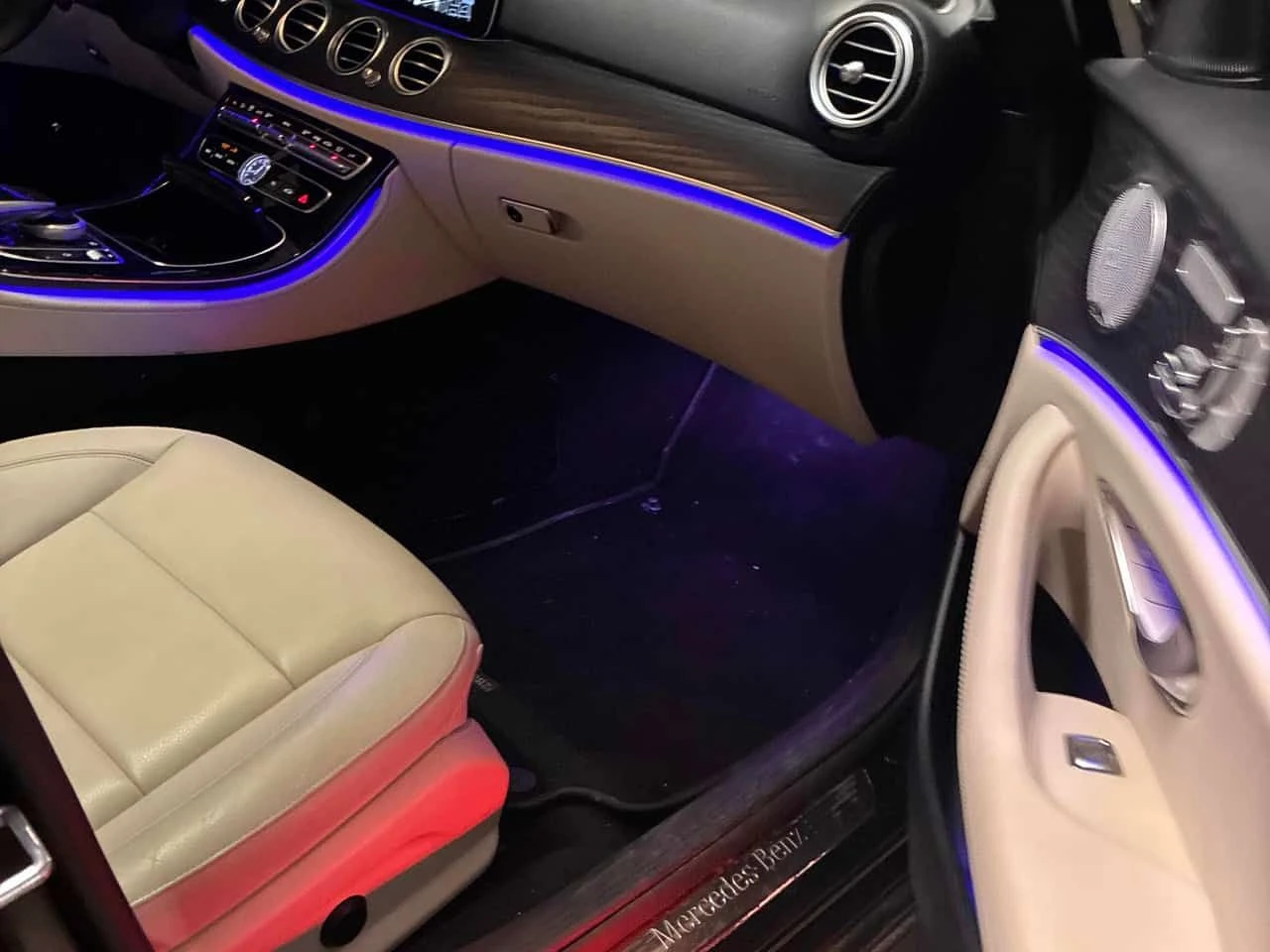 Mercedes-Benz E 400 * CARFAX * ОПЦИЯ ЗА ФИНАНСИРАНЕ , снимка 14 - Автомобили и джипове - 55396719