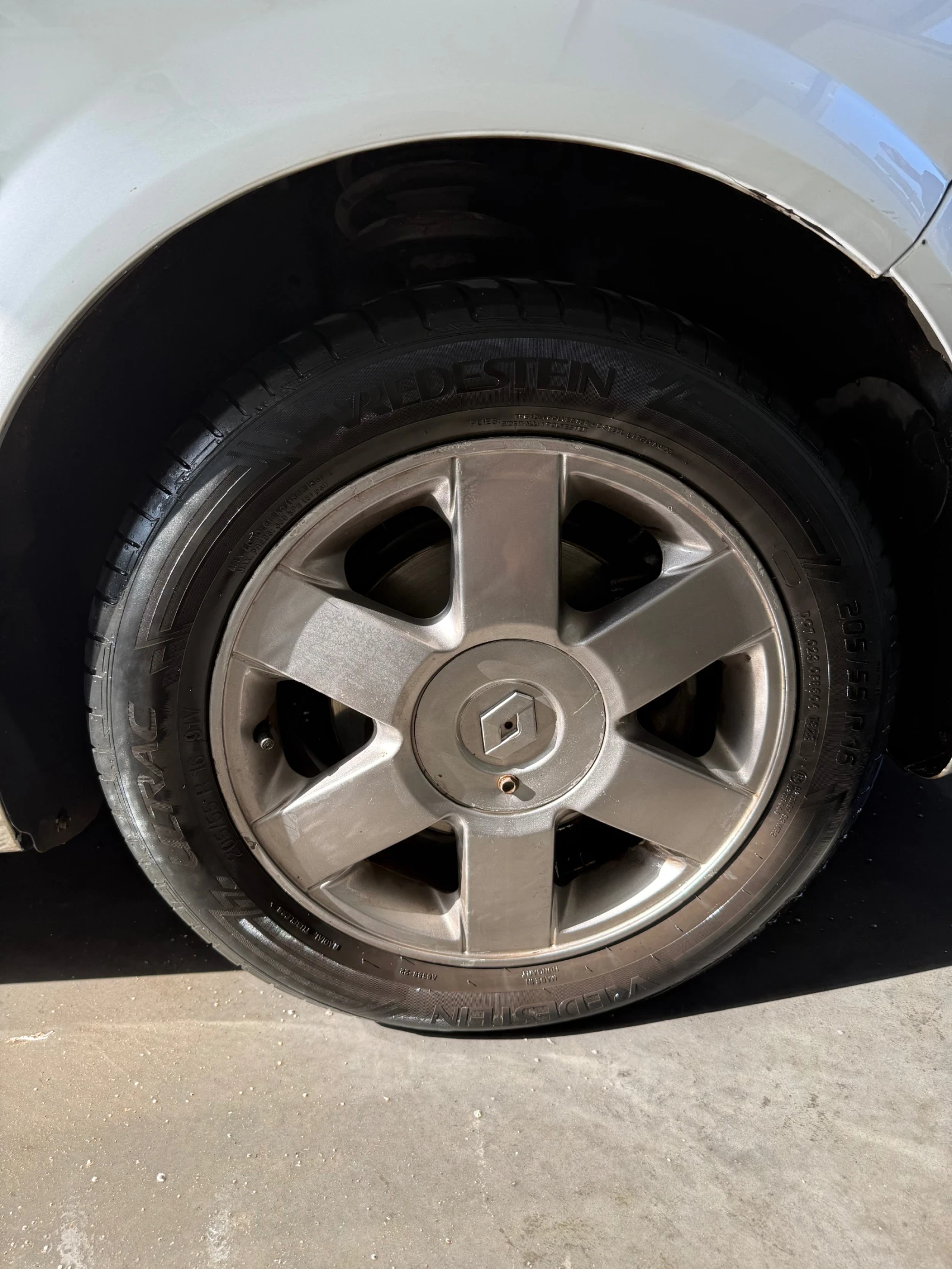 Renault Megane, снимка 6 - Автомобили и джипове - 55424171