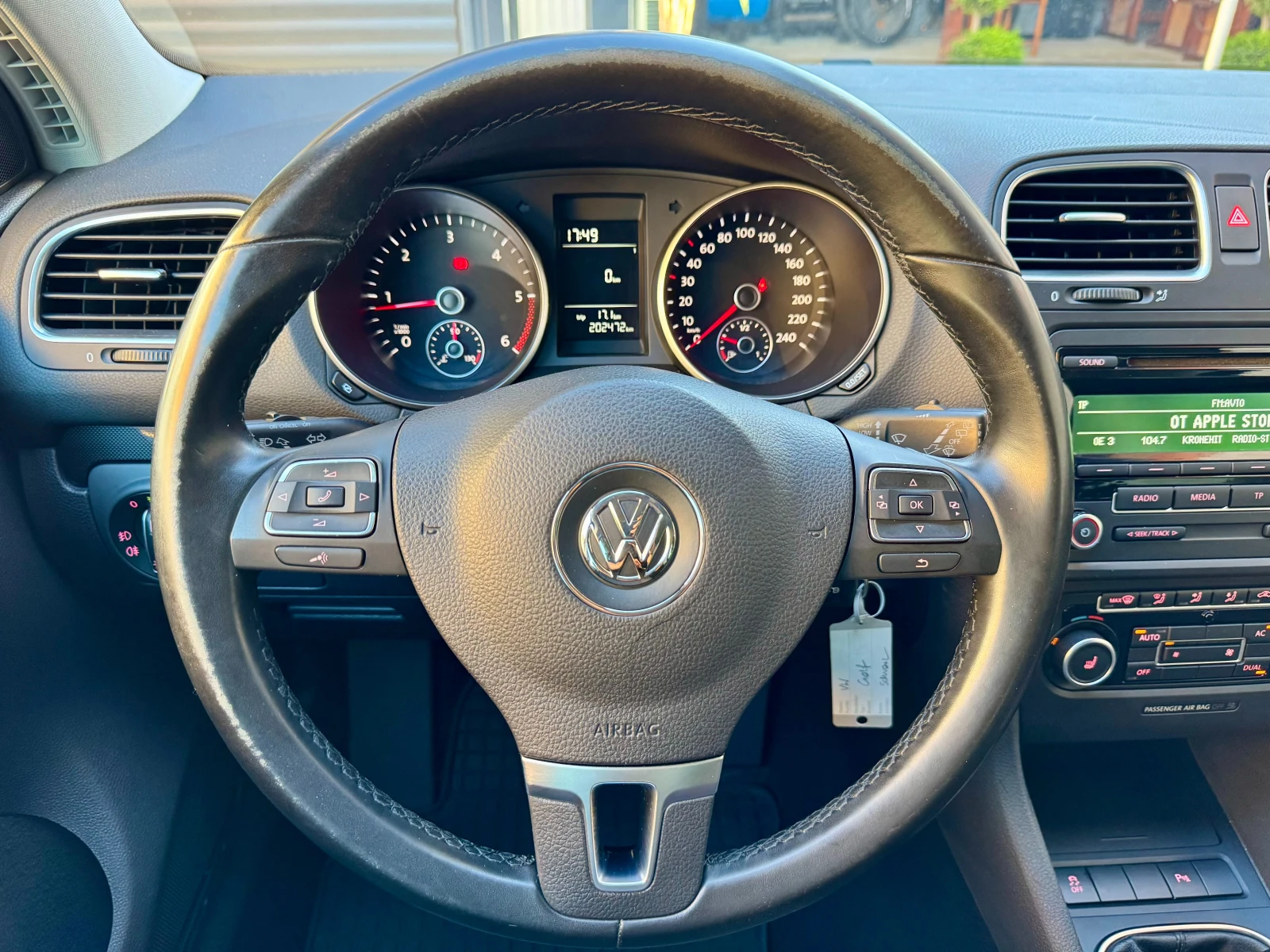 VW Golf 1.6TDi-GT, снимка 10 - Автомобили и джипове - 55500253