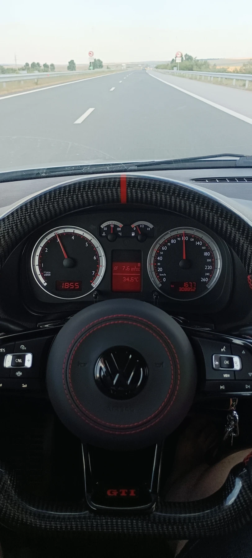 VW Golf 1.6 SR, снимка 3 - Автомобили и джипове - 55663466