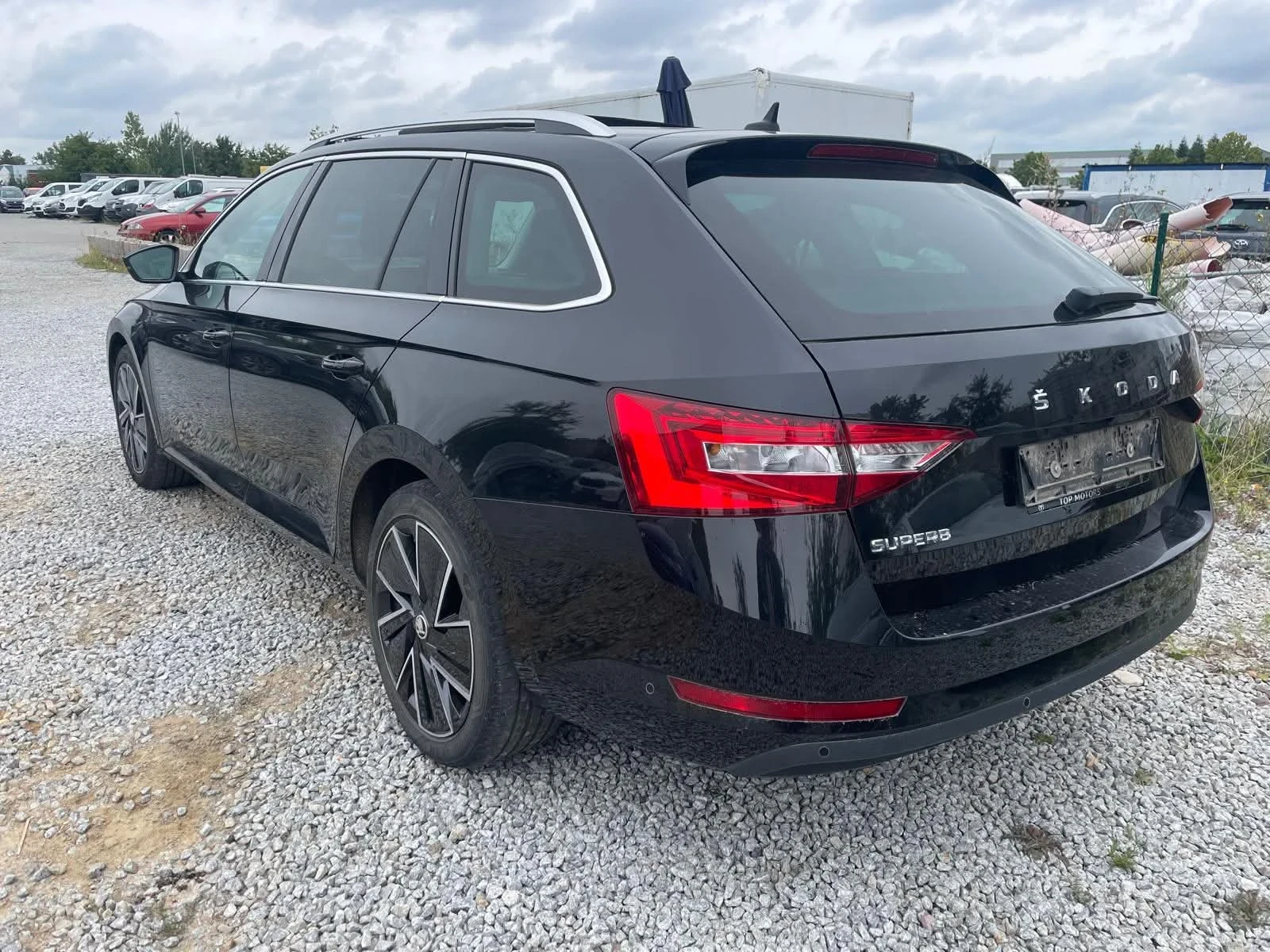 Skoda Superb 2.0 TDI, снимка 4 - Автомобили и джипове - 55739511