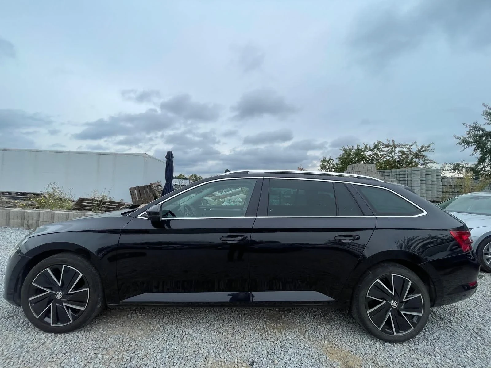 Skoda Superb 2.0 TDI, снимка 7 - Автомобили и джипове - 55739511