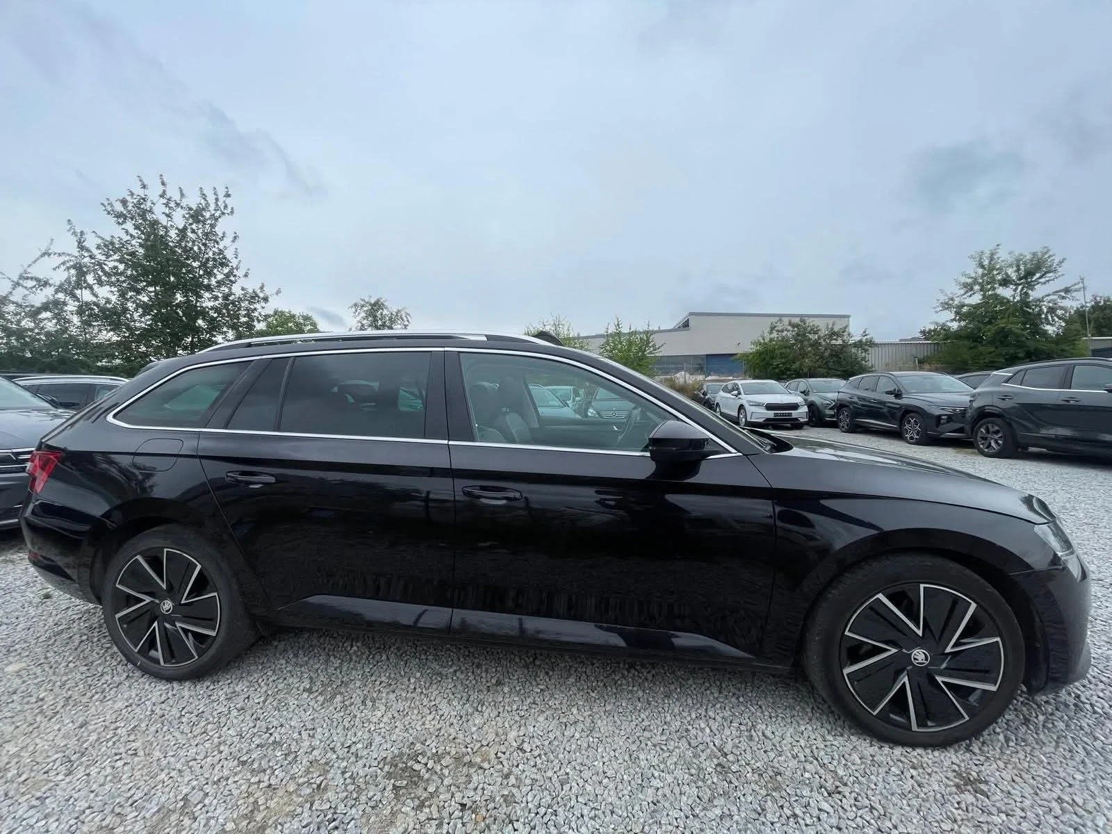 Skoda Superb 2.0 TDI, снимка 8 - Автомобили и джипове - 55739511