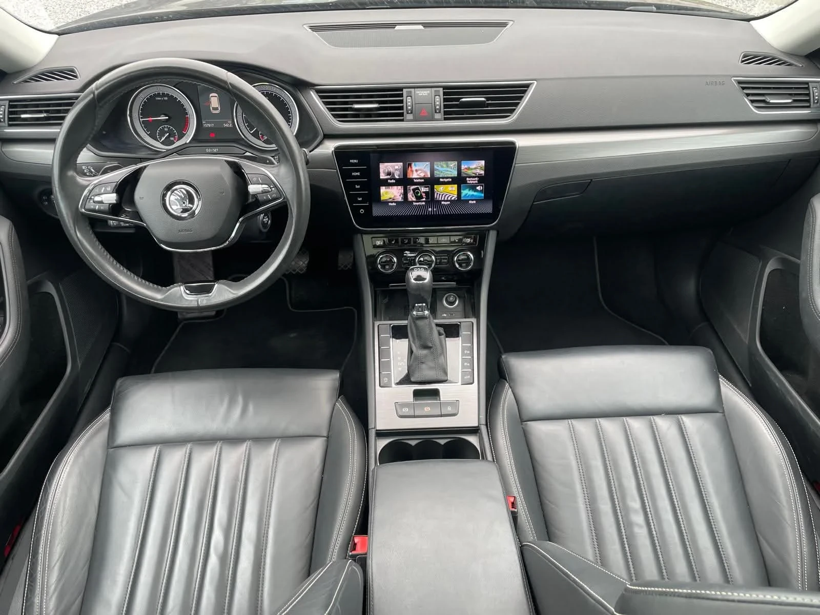 Skoda Superb 2.0 TDI, снимка 9 - Автомобили и джипове - 55739511