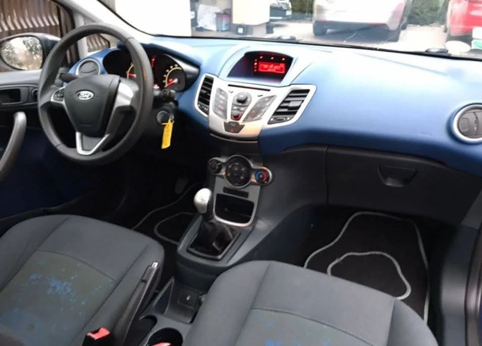 Ford Fiesta 1.4, снимка 7 - Автомобили и джипове - 55786491