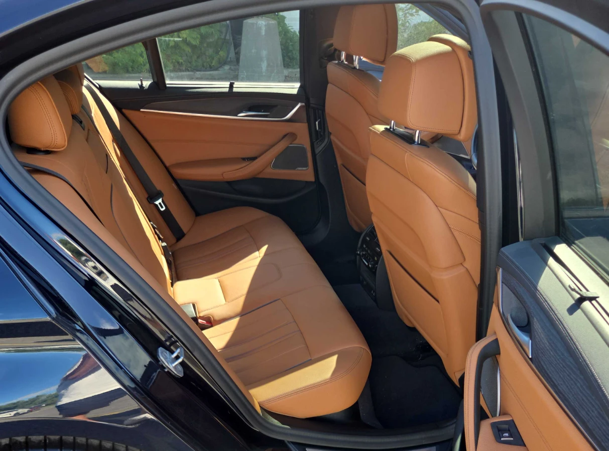 BMW 540 xDrive* M-pack* Harman* Head UP* 360VIEW* Keyless, снимка 15 - Автомобили и джипове - 55933140