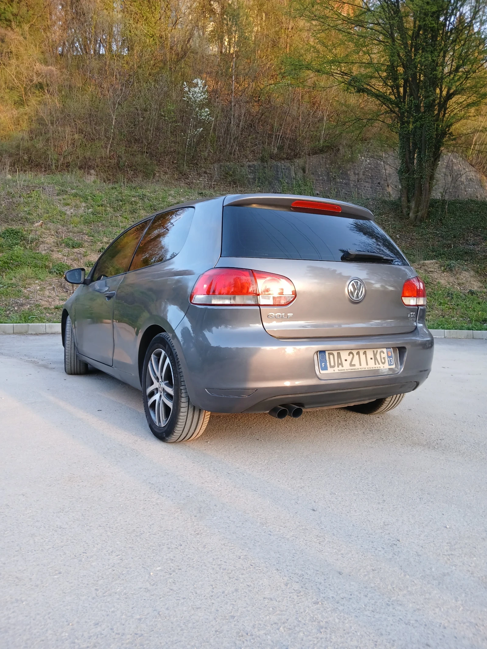 VW Golf 2.0TDI, снимка 2 - Автомобили и джипове - 55969878