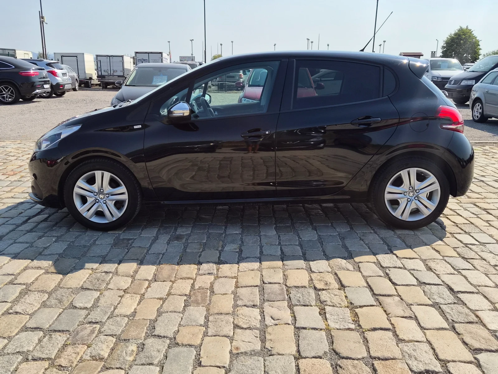 Peugeot 208 1.6HDI 99кс 89000км. ЕВРО 6, снимка 4 - Автомобили и джипове - 56007525