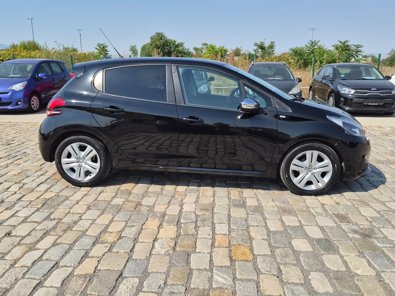 Peugeot 208 1.6HDI 99кс 89000км. ЕВРО 6, снимка 5 - Автомобили и джипове - 56007525