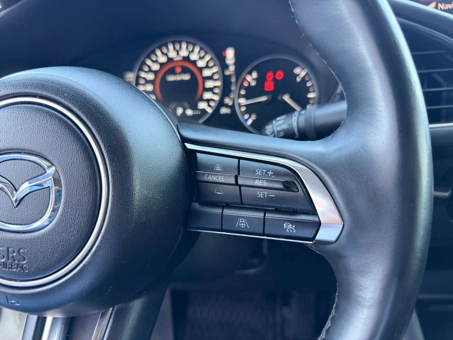 Mazda 3, снимка 16 - Автомобили и джипове - 56020866