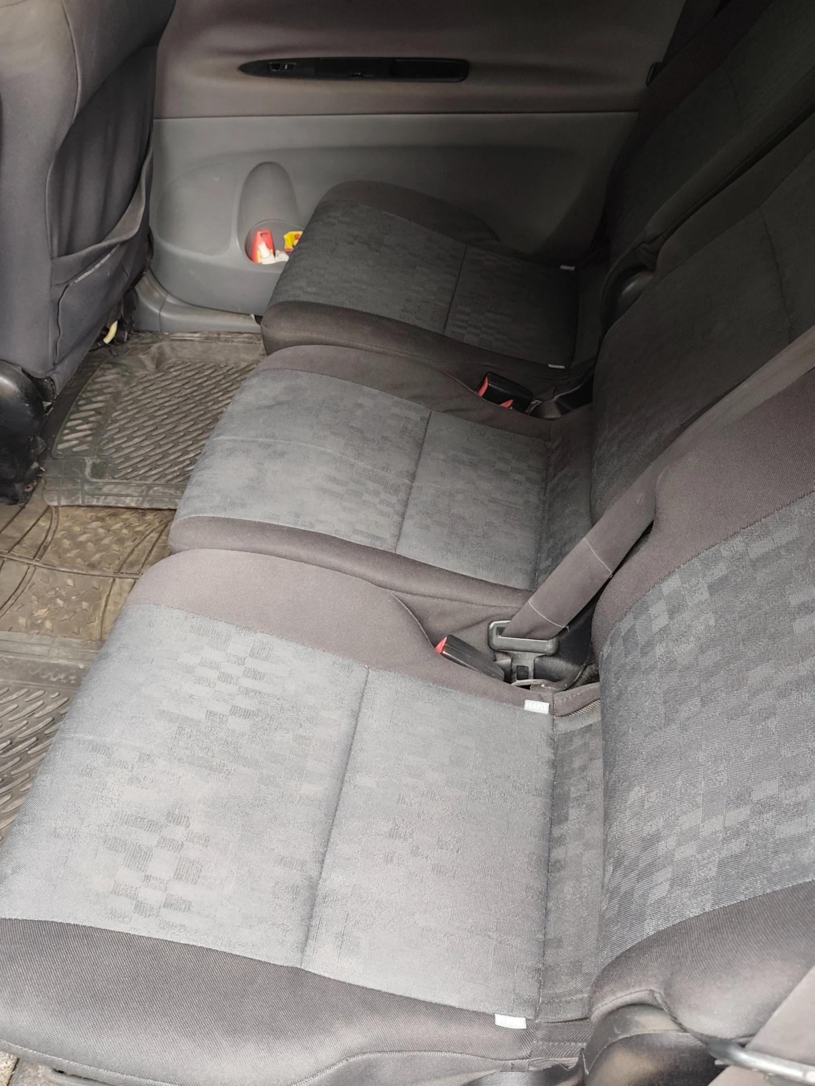 Toyota Avensis verso 6+ 1, снимка 3 - Автомобили и джипове - 56222241