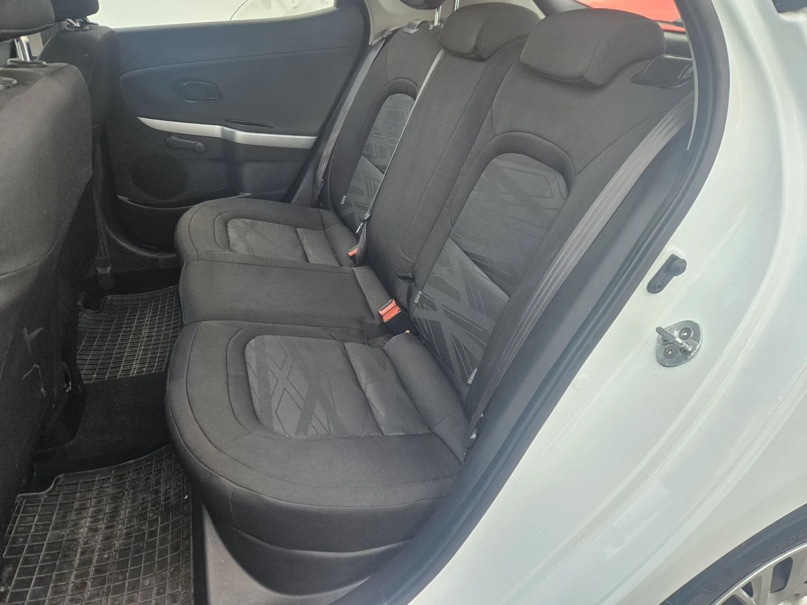 Kia Ceed 1, 4CRDI EVRO 5B, снимка 8 - Автомобили и джипове - 56686957