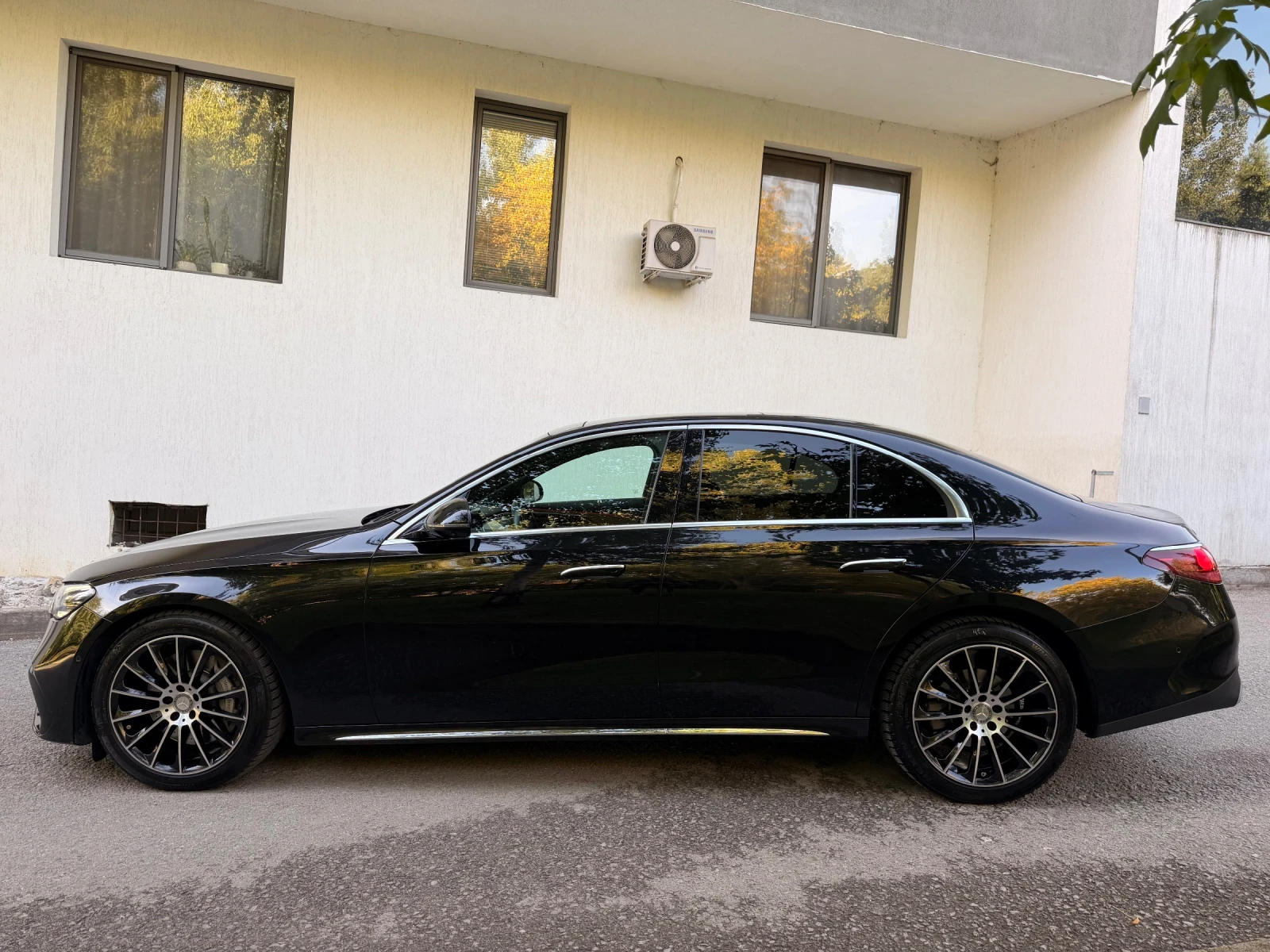 Mercedes-Benz E 220 AMG OPTIC, снимка 4 - Автомобили и джипове - 56718627