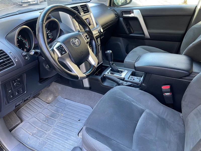 Toyota Land cruiser 3.0, снимка 8 - Автомобили и джипове - 47426406