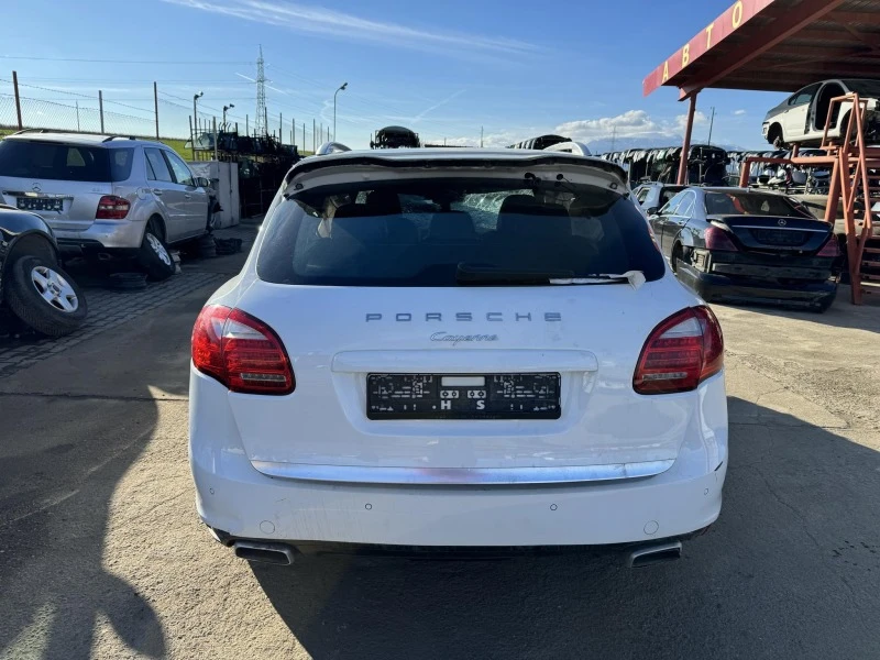 Porsche Cayenne 3.0, снимка 2 - Автомобили и джипове - 44419438