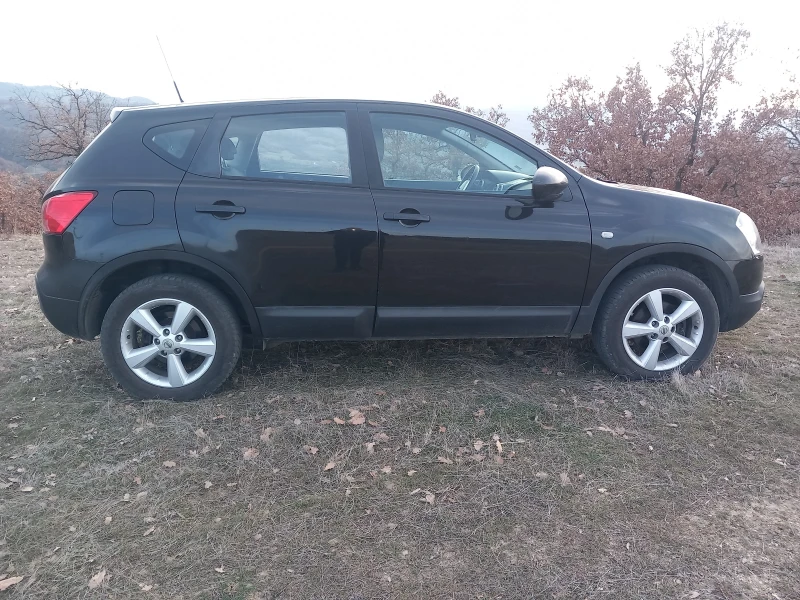 Nissan Qashqai 1.5 DCI, снимка 4 - Автомобили и джипове - 49212478