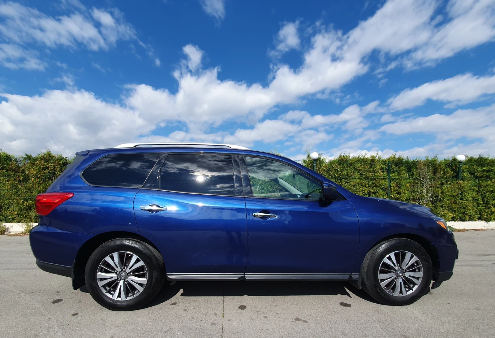 Nissan Pathfinder 3.5i 4WD - изображение 6