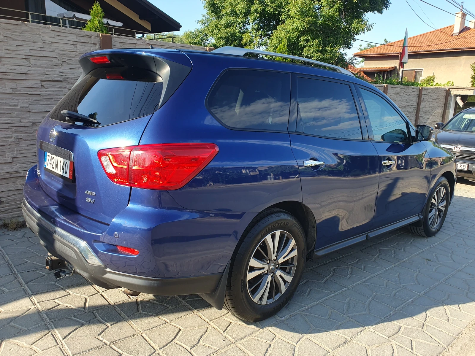 Nissan Pathfinder 3.5i 4WD - изображение 3