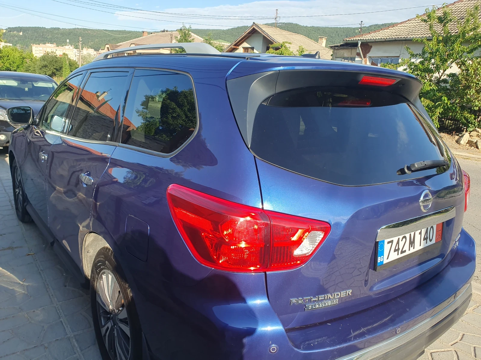 Nissan Pathfinder 3.5i 4WD - изображение 2