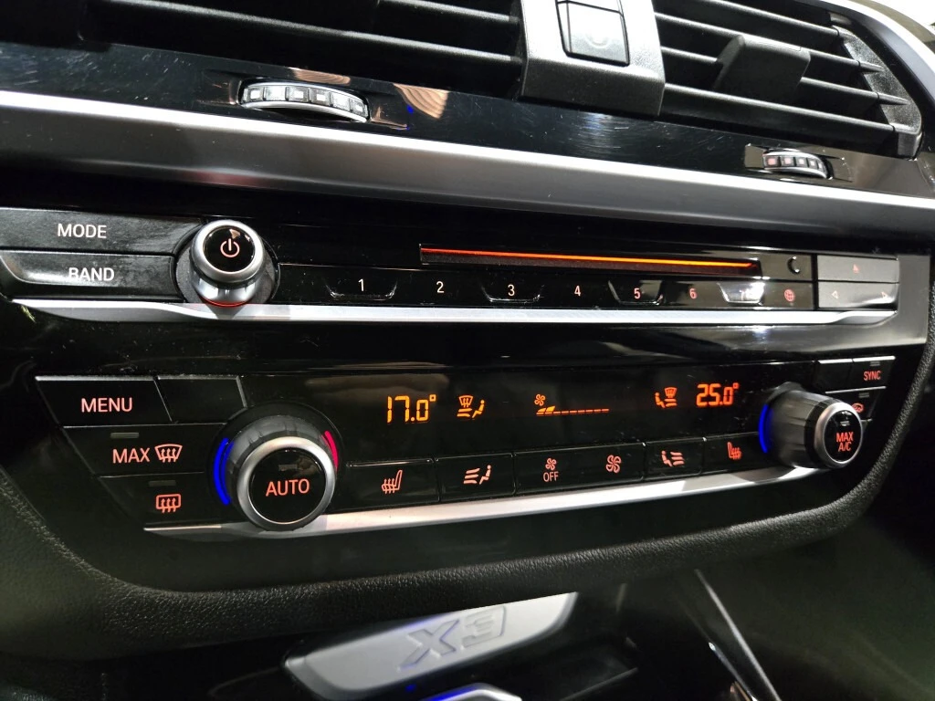 BMW X3 30i | ПАНОРАМА | КАМЕРА | KEYLESS |  - изображение 10