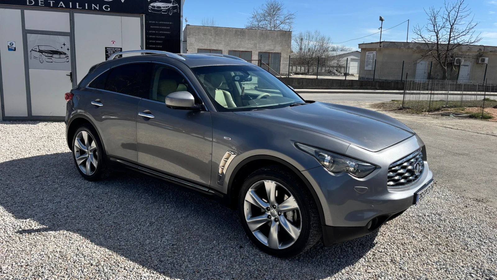 Infiniti Fx 37 Колата е с регистрация всичко платено , снимка 3 - Автомобили и джипове - 53775008