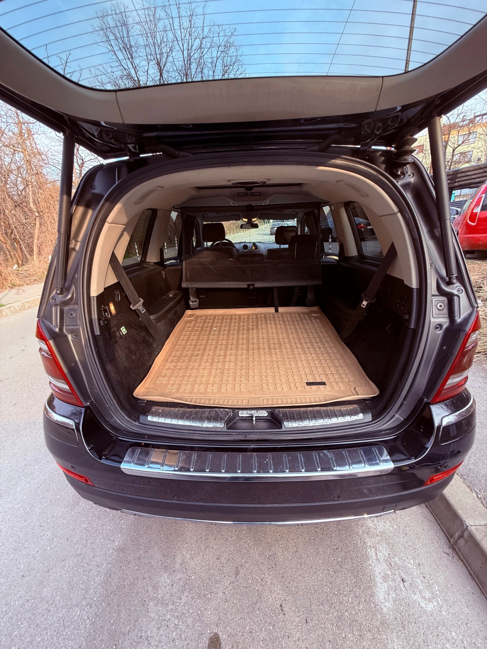 Mercedes-Benz GL 320, снимка 11 - Автомобили и джипове - 53892923