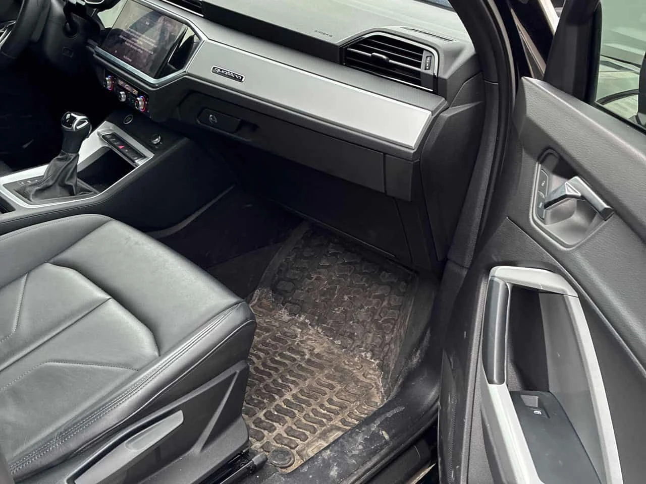 Audi Q3 | DISTRONIC | ПОДГРЕВ | CARFAX | ПАНОРАМА | , снимка 15 - Автомобили и джипове - 54479943