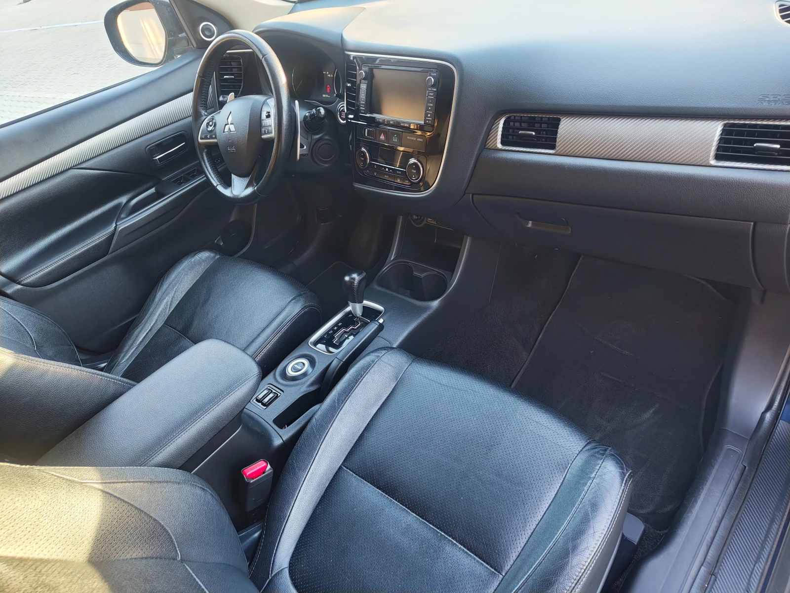 Mitsubishi Outlander, снимка 3 - Автомобили и джипове - 55124100