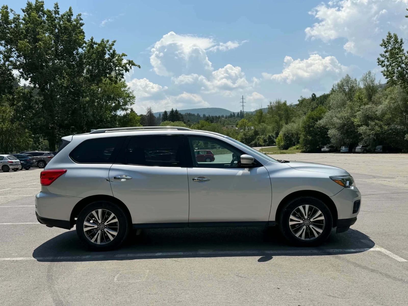 Nissan Pathfinder SV 3.5, снимка 3 - Автомобили и джипове - 55514347