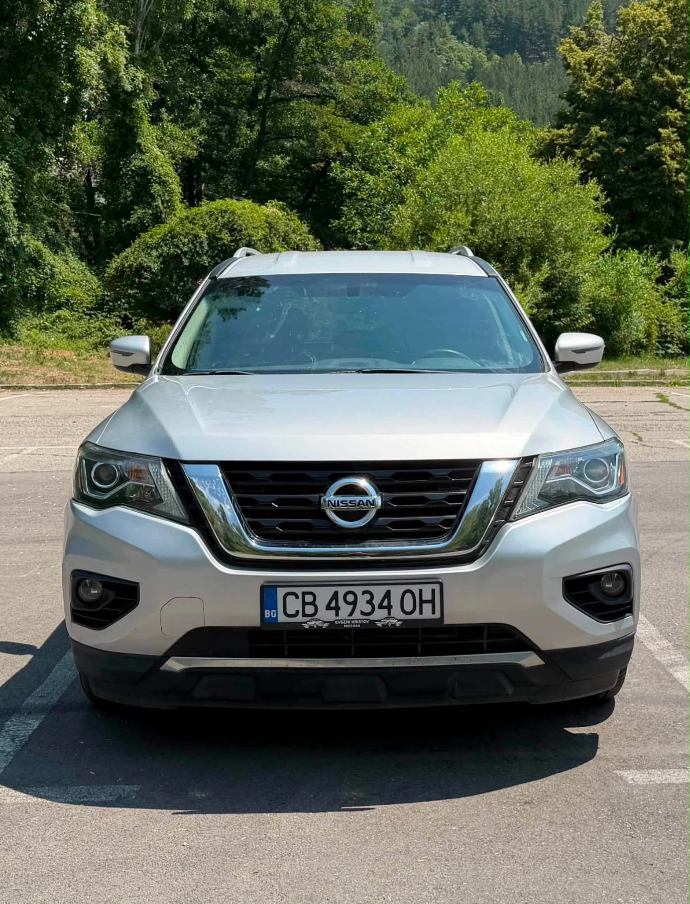Nissan Pathfinder SV 3.5