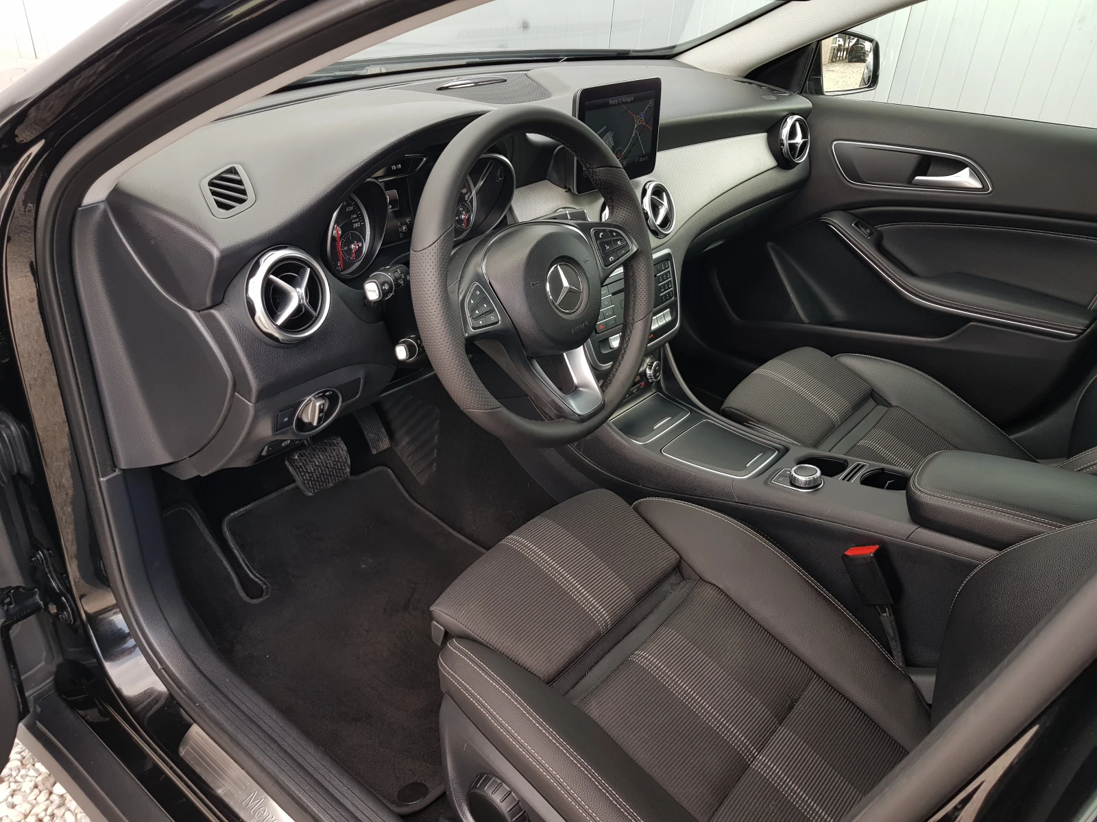 Mercedes-Benz GLA 200  D FACELIFT EURO 6B ������ | Mobile.bg � ����������� 9