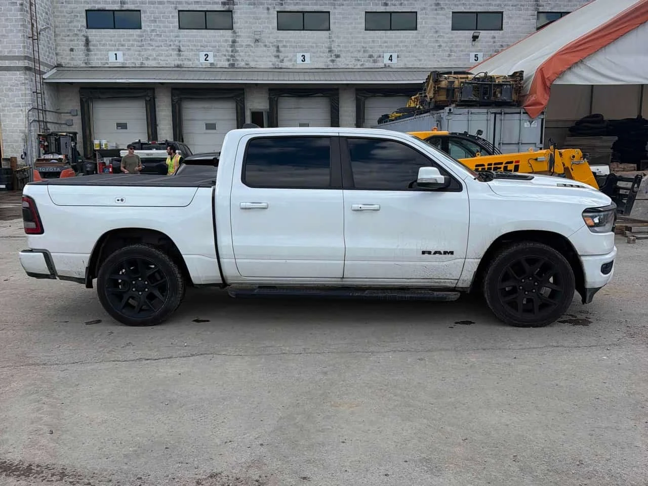 Dodge RAM 1500 SPORT 5.7 AWD * ������ ���������* �����/�����*  | Mobile.bg � ����������� 4