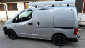 ������ Nissan NV200