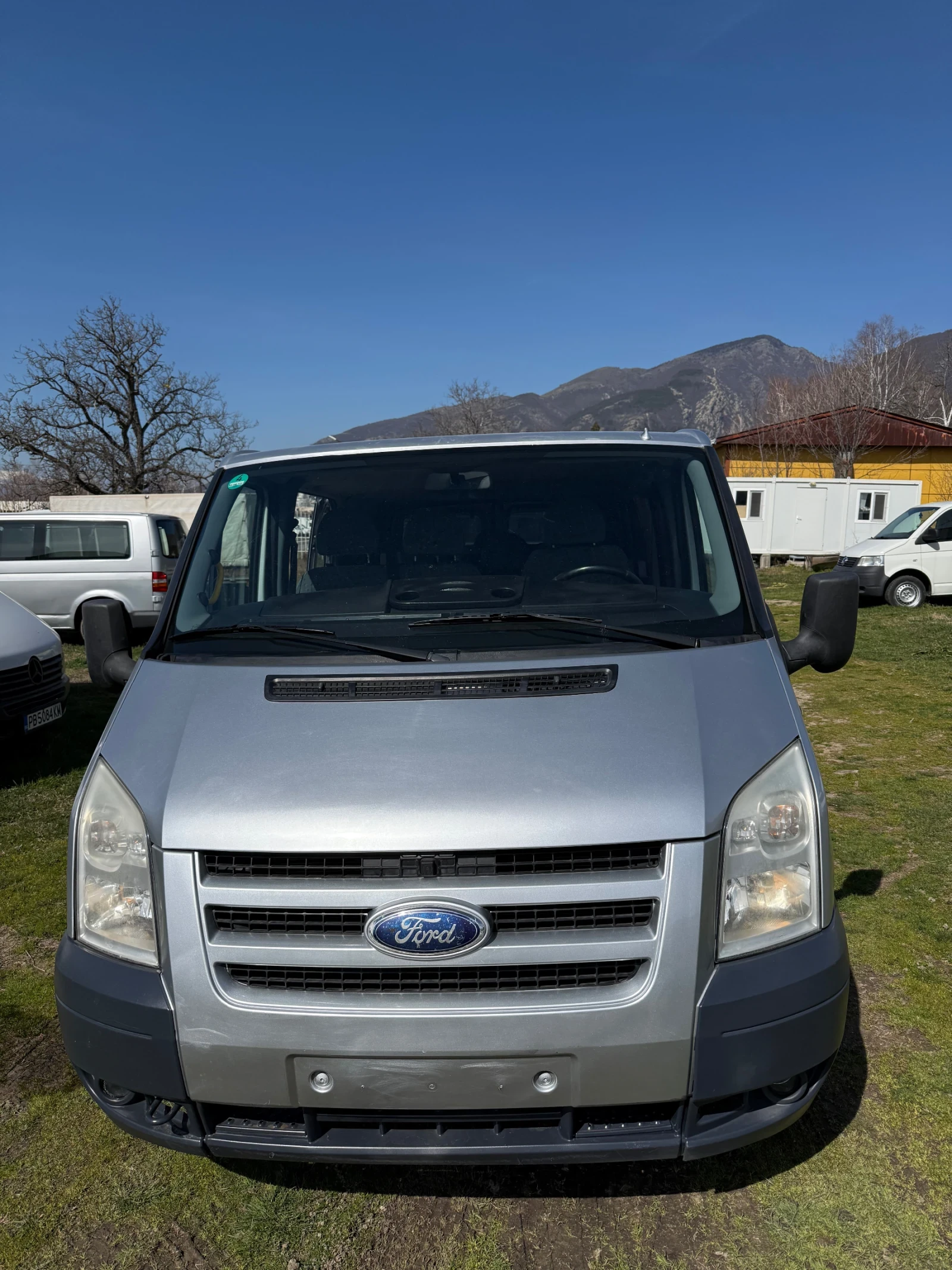 Ford Transit Пътнически, снимка 17 - Бусове и автобуси - 53813498