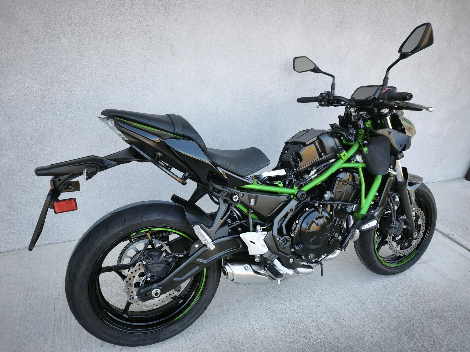 Kawasaki Z 650, 2023 година, ЛИЗИНГ , снимка 3 - Мотоциклети и мототехника - 55178081