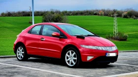 Honda Civic 1.8 v-itec Бензин , снимка 2