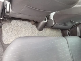 Toyota Yaris - 3400 € / 6649.82 лв. - 58057598 6