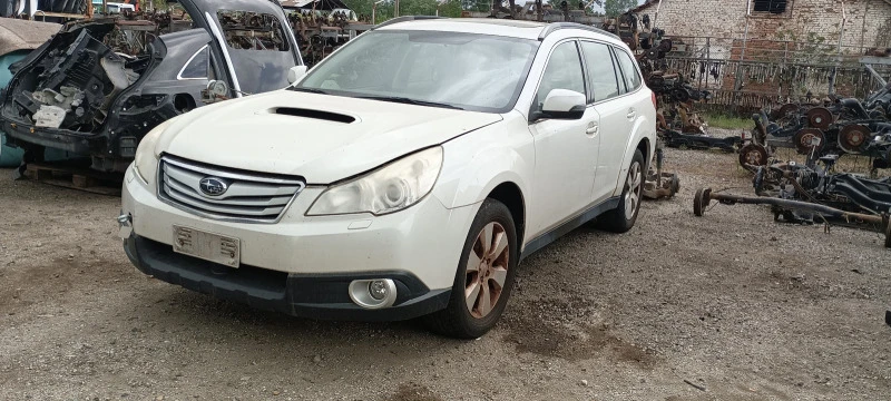 Subaru Outback, снимка 1 - Автомобили и джипове - 45456258