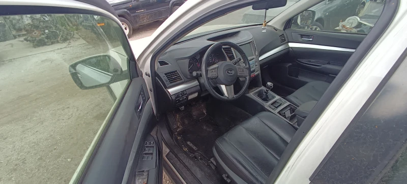 Subaru Outback, снимка 5 - Автомобили и джипове - 45456258