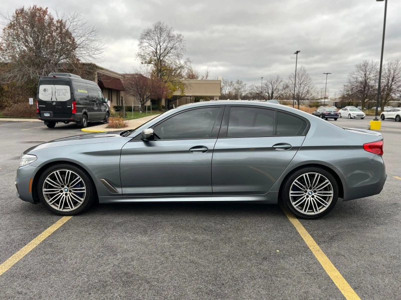 BMW 550 M550i xDrive, снимка 3 - Автомобили и джипове - 48466410