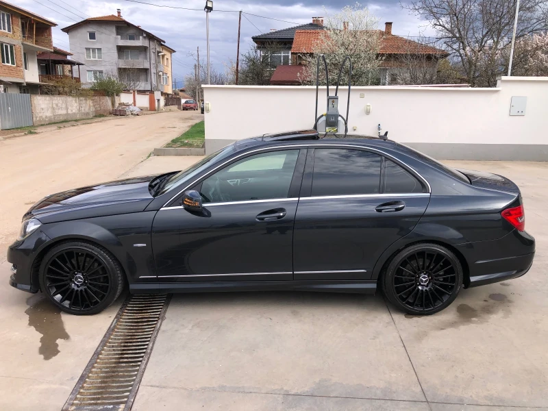 Mercedes-Benz C 350 //AMG//265к.с//ОБДУХВАНЕ//ФУЛЛ//, снимка 4 - Автомобили и джипове - 49531739