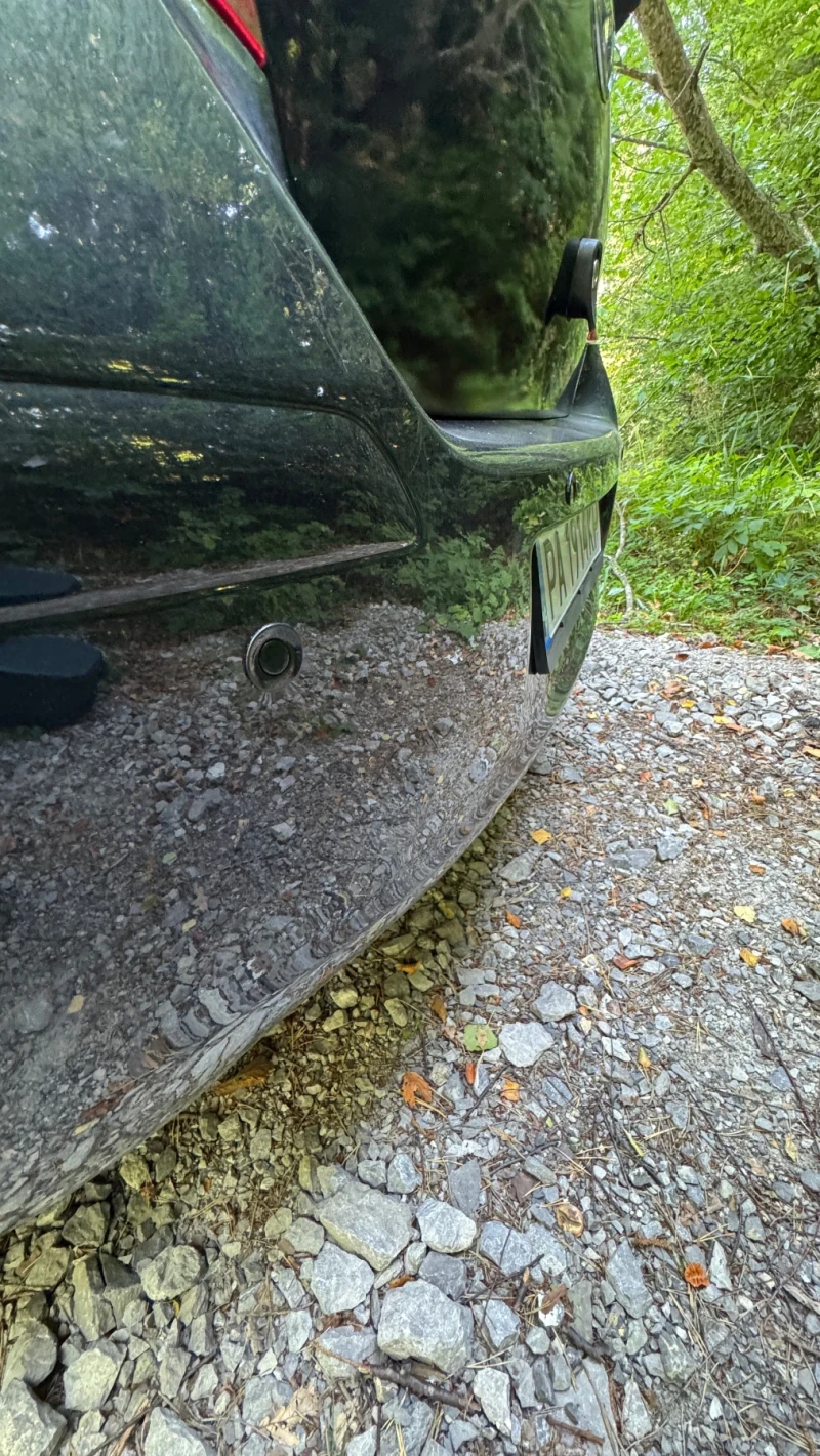 Toyota Yaris 1.3 VVTI, снимка 5 - Автомобили и джипове - 52434438